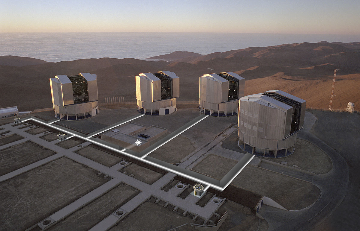 Комплекс телескопов VLT (Very Large Telescope), входящий в состав Южной европейской обсерватории в Чили